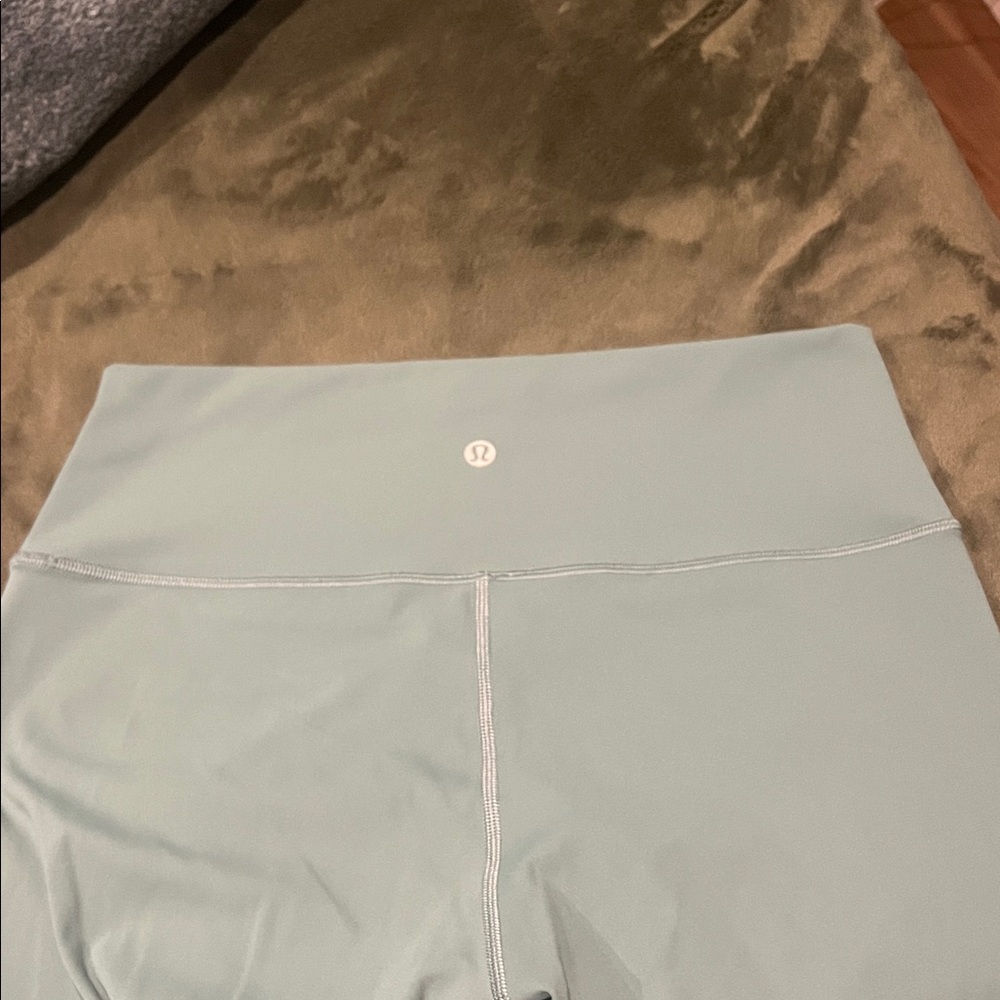 Lululemon Wunder Under Smooth Cover HR (sz 8)